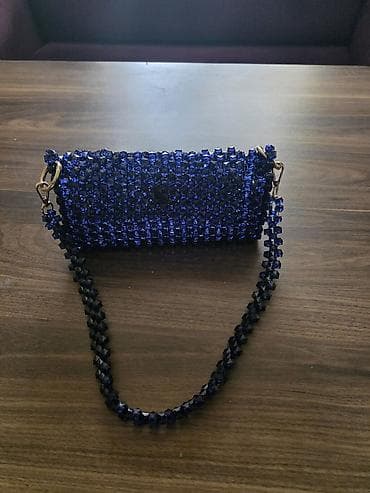 Mavi bəzək daşlı çanta - Material: tünd mavi rəngli
