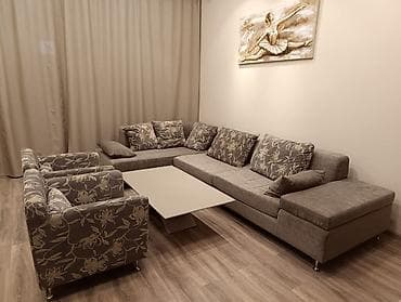 Divan və kreslo dəstləri: Künc divan və 2 ədəd kreslodan ibarət yumşag dəsti. Təzədir istifadə — 5