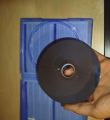 uncharted 4 disk: Uncharted 4 diski üstündə bir dənə cızığ var amma heç bir problem — 3