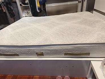 Çarpayi və Matras birgə satilir. Ayriliqda Carpayi 600, Matras 400 AZN