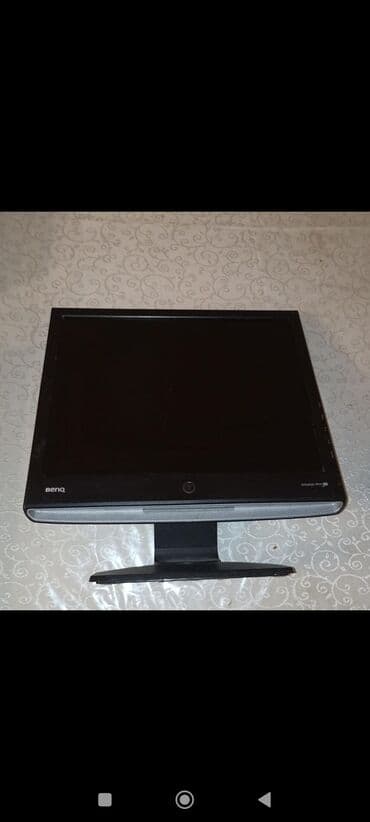 benq e700 lcd monitor: Tecili satilir hecbir problemi yoxdu sadece sunuru yoxdu işlek — 5