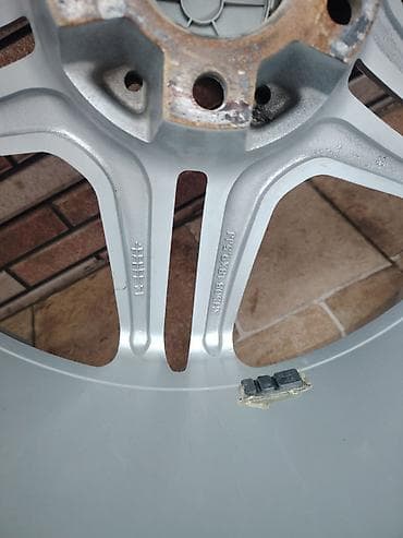 Yağlar və avtokimyəvi maddələr: Disk təkər Mercedes-Benz 255 / 35 / R 18, 5 Boltlu — 8