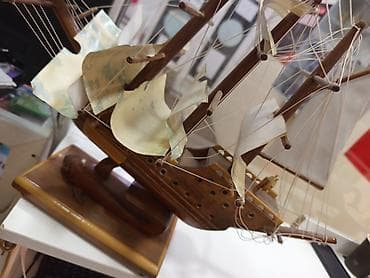 Taxta yelkənli gəmi maketi - Material: tamamilə taxtadan hazırlanmış