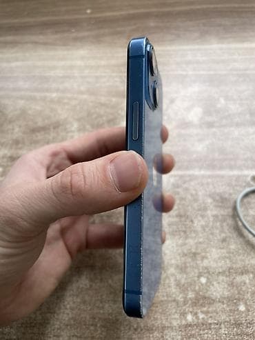 Бытовая техника: IPhone 13, Голубой, Face ID — 2