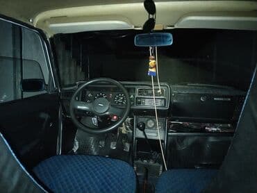 запчасти на фольксваген гольф 2: VAZ 2107, ağ rəngdə sedan Xüsusiyyətlər: - Kuzov: 4 qapılı sedan, ağ — 5