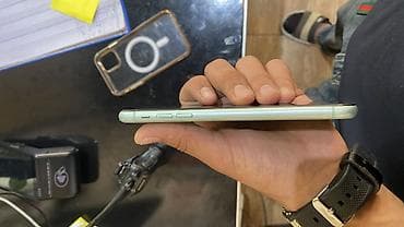 telefonlar 32 s: IPhone 11, Yaşıl — 5