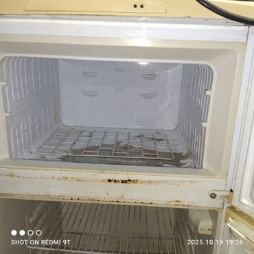 скупка бу холодильников: Salam soyuducu işləkdir heç bir problelmi yoxdur alt hissəsində pası — 1
