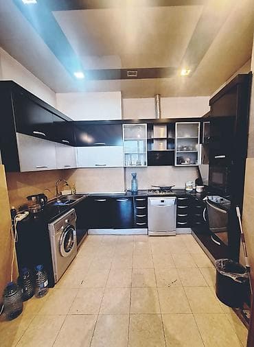 Metbex mebeli ela veziyyetde 450₼ satilir .Uzerinde qaz,moyka,aspiratr