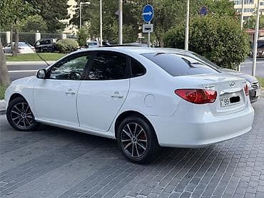 07 peredok: Hyundai Elantra: 2 l | 2009 il Sedan — 7