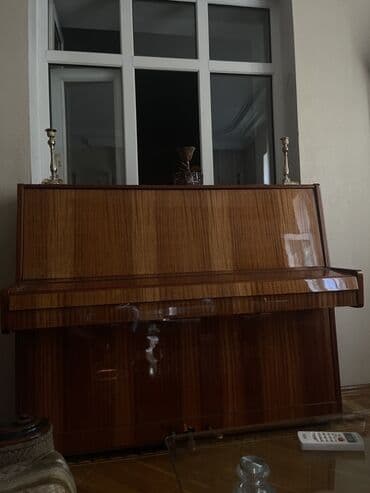 piano gallery baku: Şaquli pianino - Korpus: parlaq laklı ağac finişi, klassik düz xətli — 2