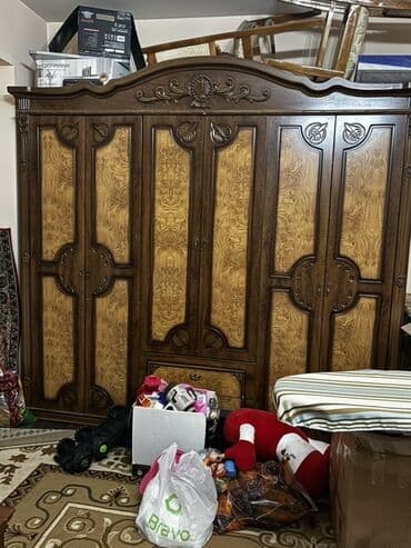 yazı masaları: Klassik üslubda hazırlanmış yataq otağı mebel dəsti, yüksək — 1