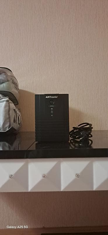 mini laptop: ARTtronic UPS (fasiləsiz enerji təchizatı) - Marka/model: ARTronic — 1