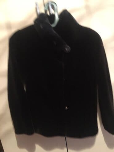 ust geyimləri: Kürk, rəng - Qara — 1