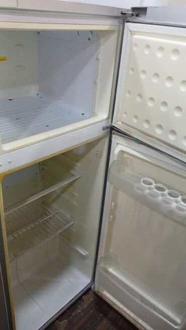 Ət çəkən maşınlar: 2 qapılı Nord Soyuducu Satılır, rəng - Gümüşü — 2