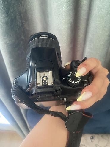 Canon EOS 1100D DSLR fotoaparat - Linza: Canon Zoom Lens EF‑S 18‑55mm — 2