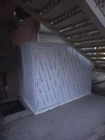 ağ stul: Plastik polkalı şkaflar ağ və rəngli keyfiyyətli profillə yığılır — 10