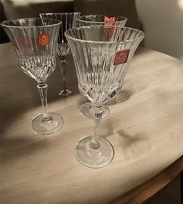 denge qabı: Qədəhlər, Şüşə, İtaliya — 1