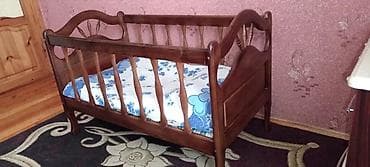 Oğlan və qız üçün, Dördbucaq, Beşik, Dəstsiz, Matras ilə, Yellənmə mexanizmsiz