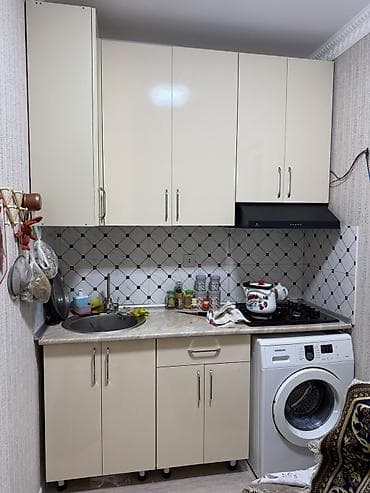 Bej Parlaq laminat mətbəx mebeli Üst dolablar: 5 qapılı modul