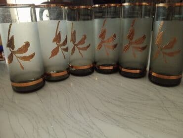 Qədəhlər, rəng - Yaşıl