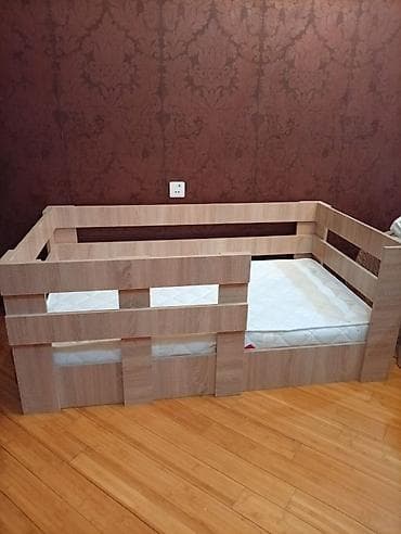 Sifarişlə mətbəx dəsti, Sadə petlələr, Sadə laminat