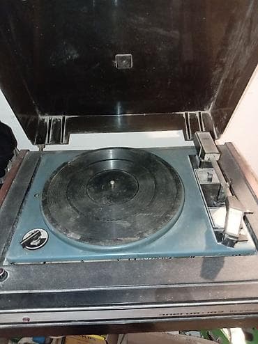 şaxta baba oyuncagi: Vinil patefon/plaýer – vintage model - Tip: qapaqlı stolüstü vinil — 2