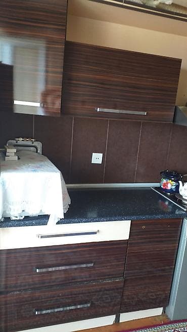 Mətbəx mebeli dəsti - Üst və alt dolablar: tünd ağac teksturalı