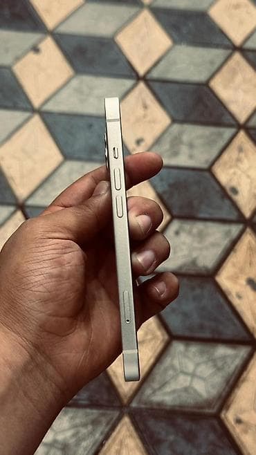 IPhone 13, 128 GB, Starlight lalafo.az -da IPhone 13, 128 GB, Starlight