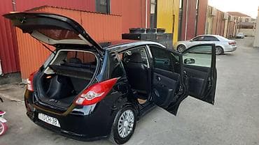 niva bar: Nissan Tiida: 1.5 л | 2011 г. Хэтчбэк — 3