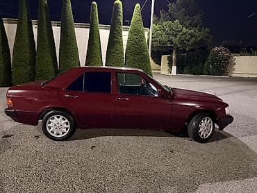 Mercedes-Benz 190 (W201): 2 l | 1987 il Sedan — 3