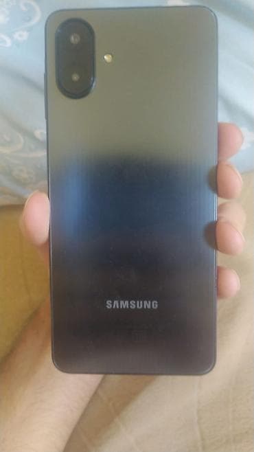 Samsung Galaxy A04s, 128 GB, rəng - Qara, İki sim kartlı lalafo.az -da Samsung Galaxy A04s, 128 GB, rəng - Qara, İki sim kartlı