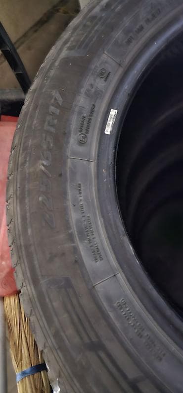 Şin 225 / 65 / R 17 — 2
