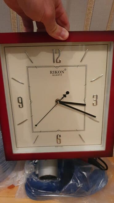 divar saatlari: Divar saatları, Qum — 1