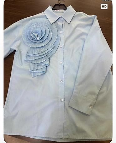 Standart ölçüdür, açıq mavi rəngdədir. Yeni kimidir, demək olar ki