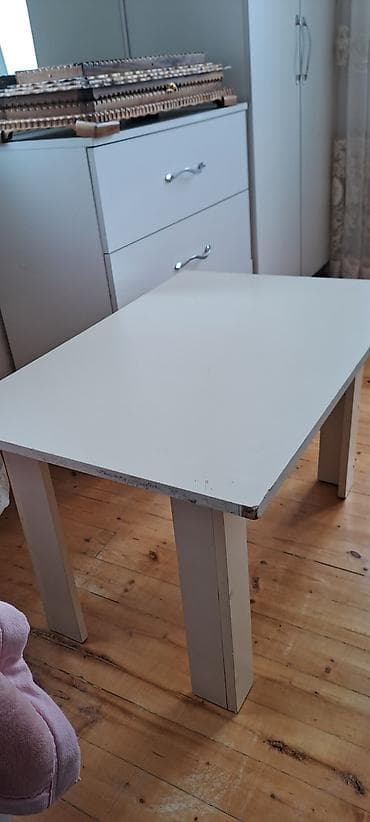 Jurnal masası, İşlənmiş, Açılmayan, Laminat, Kvadrat masa — 2