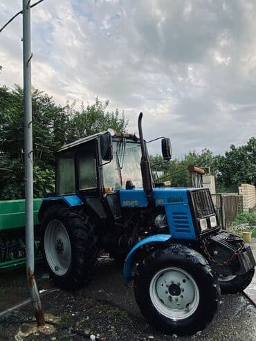 трактор yto x904 цена в бишкеке: Traktor saz vəziyyətdədir. Üzərində kotan,taxıl səpən və rotor — 2
