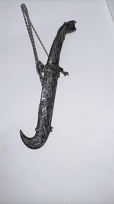 gümüş: Məhsul: Metal asqılar dəsti – “Əjdaha xəncər” və açar formalı brelok — 2