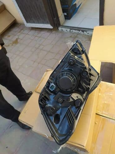 s guzgu qiyməti: Avtomobil yan güzgüsü - Korpusu: ağ üst hissə, qara alt hissə və — 6