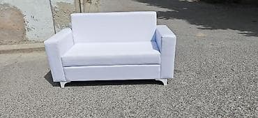 Ağ rəngli iki nəfərlik divan - Minimalist, müasir dizayn: düz xətlər