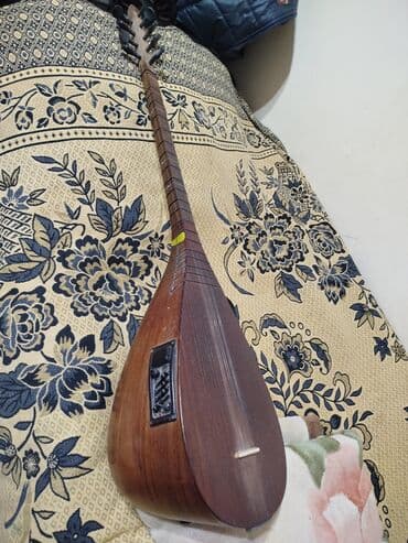 saz dersleri: Elektro bağlama/saz - Korpus: tam taxta, armud formalı kasa, tünd — 2