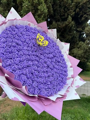 ordək adı: Bənövşəyi tonlarda böyük gül buketi – miniatür qızılgüllərdən ibarət — 3