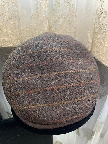 dini paltar: Kisi papaqlari Qiymet 10 Manat.yenidir…55,57,60,56 razmerleri var — 1