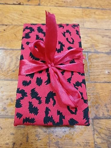 Hədiyyə qutusu, Yeni, rəng - Qırmızı, Ünvandan götürmə