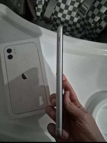 playstation 4 konsolları: IPhone 11, 128 GB, Zəmanət, Face ID, Sənədlərlə — 5