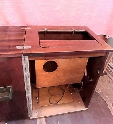 Tikiş maşın üçün masa satılır.Yaxşı vəziyatdədir. Продаётся стол для — 1