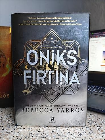 pullar: Əla vəziyyətdə 2 kitab satılır. Rebecca Yarros - Dördüncü Kanat — 2