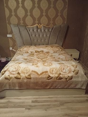 İkinəfərlik çarpayı, Tumba