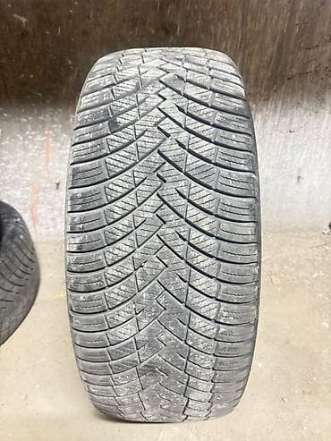 carolla disk: Şin Pirelli 255 / 55 / R 20 — 4