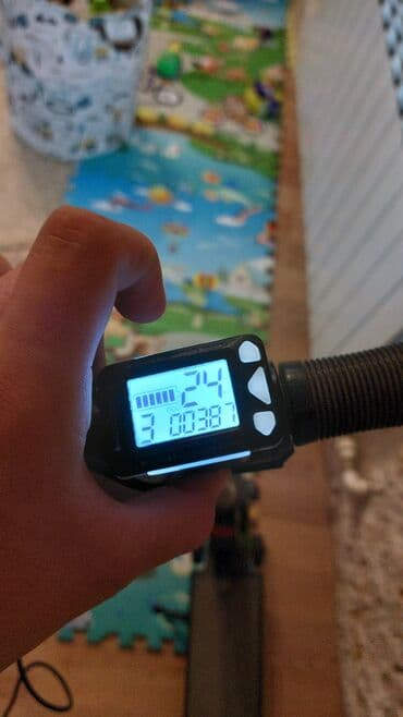 İncəsənət və kolleksiyalar: Elektrik skuter - Qara rəngli elektrik skuter, qatlanan konstruksiya — 5