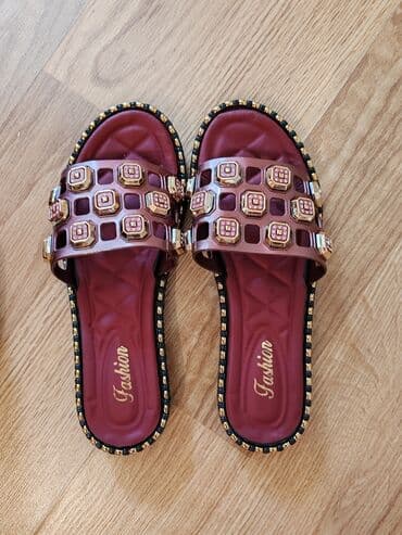 Sabo, Ölçü: 37, rəng - Qırmızı, İşlənmiş